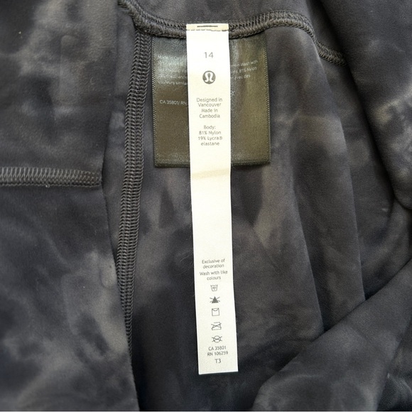 Lululemon Align High-Rise Pant 25" Leggings in Diamond Dye Pitch Grey, Size 14 - Picture 13 of 14